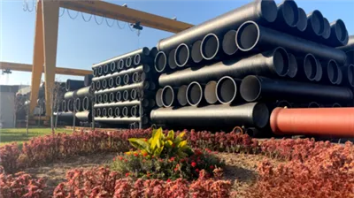 Làm thế nào để kiểm tra xem ổ cắm có đúng vị trí khi lắp đặt ống sắt dẻo hay không?