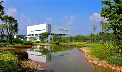 Được hướng dẫn bởi Chiến lược 