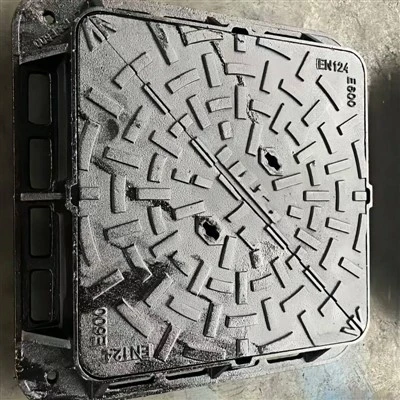 Nắp hố ga tam giác đôi D400